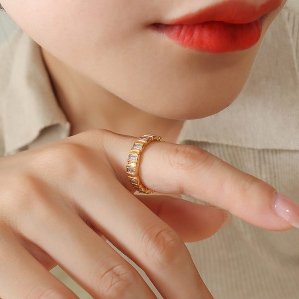 Personality: full diamond zircon ring, titanium steel, gold-plated index finger ring, niche non-fading hand ornament - Image 2