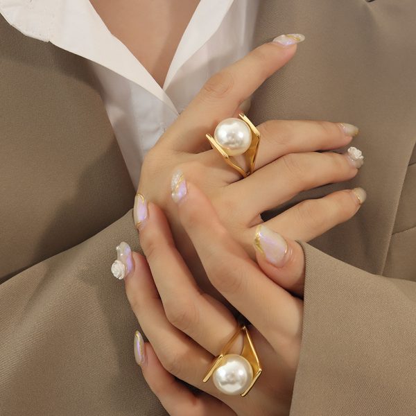 Y-shaped imitation pearl Italian designer unique style ring female exaggerated personality titanium steel plated 18k gold - Image 2