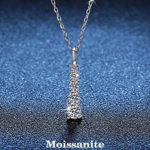 Simple and stylish 925 sterling silver moissanite necklace, perfect for women's daily wear, party, commuting, Valentine's Day, Christmas, Mother's Day jewelry gift Silver