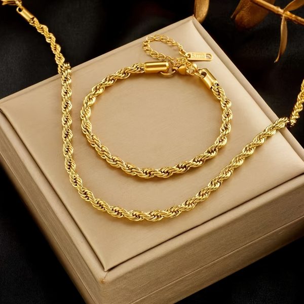 2pcs Gold Plated Stainless Steel Necklace Bracelet Set, Elegant Simple Design, Retro Trendy Versatile Jewelry, Women Couple Street Daily Commute Wedding Holiday Party Accessory - Image 5