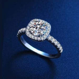 One Carat Luxury Ladies' Moissanite Ring - Fine 925 Sterling Silver Inlaid Jewelry with Exquisite Craftsmanship and Timeless Elegance - Ideal for Engagement, Anniversary, or Everyday Wear