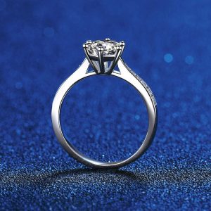 1 Carat Moissanite S925 Sterling Silver AuraBling Same Style Micro-set Six-claw Ring D Color