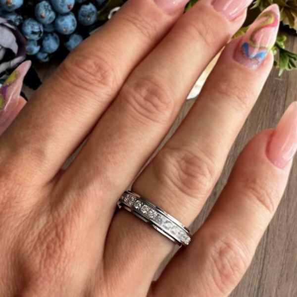 Elegant Band Ring Made Of Stainless Steel Inlaid Shining zirconia Rotatable Design For Releasing Your Stress Silveryu002F Rosyu002F Golden Just Pick One - Image 9