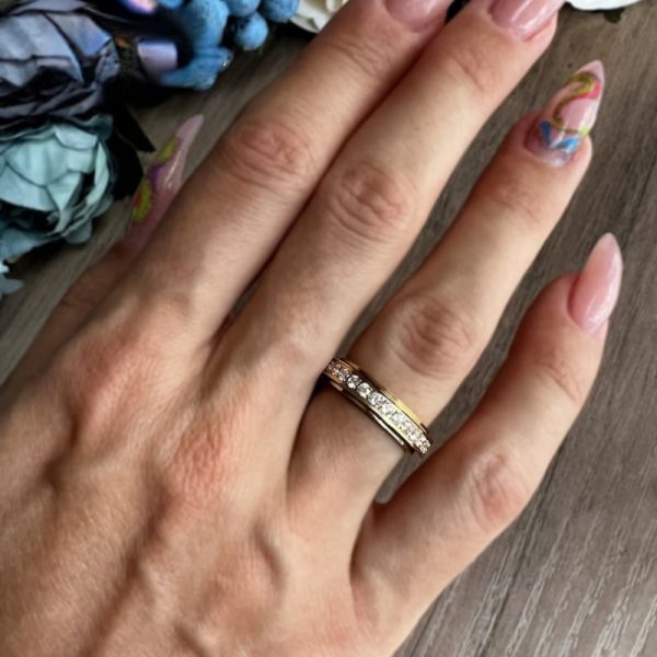 Elegant Band Ring Made Of Stainless Steel Inlaid Shining zirconia Rotatable Design For Releasing Your Stress Silveryu002F Rosyu002F Golden Just Pick One - Image 8