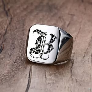 1pc Fashion Trendy 26 Letters Men's Square Stainless Steel Ring