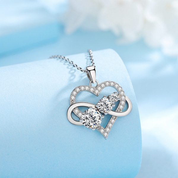 S925 Sterling Silver 1.8 Carat Moissanite Double Heart Pendant Necklace, Elegant And Luxurious Design, Perfect Gift For Women And Couples With Gift Box, 5gu002F0.18oz, Valentine's Dayu002FMother's Dayu002FAnniversaryu002FBirthday Gifts - Image 2