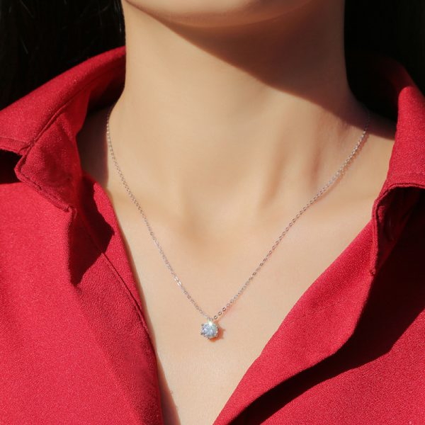 Exquisite 925 Sterling Silver Moissanite Inlaid Necklace Hypoallergenic Jewelry Suitable For Women Gift With Gift Box - Image 4