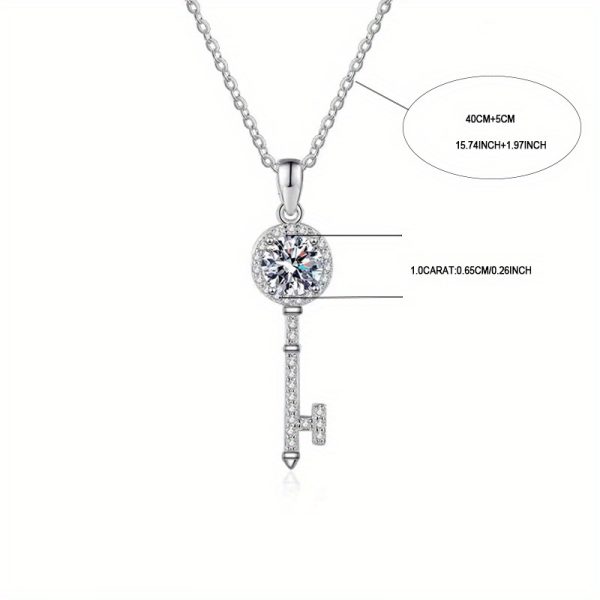 925 sterling silver 1ct moissanite key necklace pendant necklace for men and women, couple model, best friend model, fashion trend design, high-end temperament, light luxury, niche creative, exquisite personality, lively, fresh, sweet, elegant, gentl - Image 4