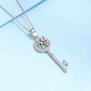 925 sterling silver 1ct moissanite key necklace pendant necklace for men and women, couple model, best friend model, fashion trend design, high-end temperament, light luxury, niche creative, exquisite personality, lively, fresh, sweet, elegant, gentl