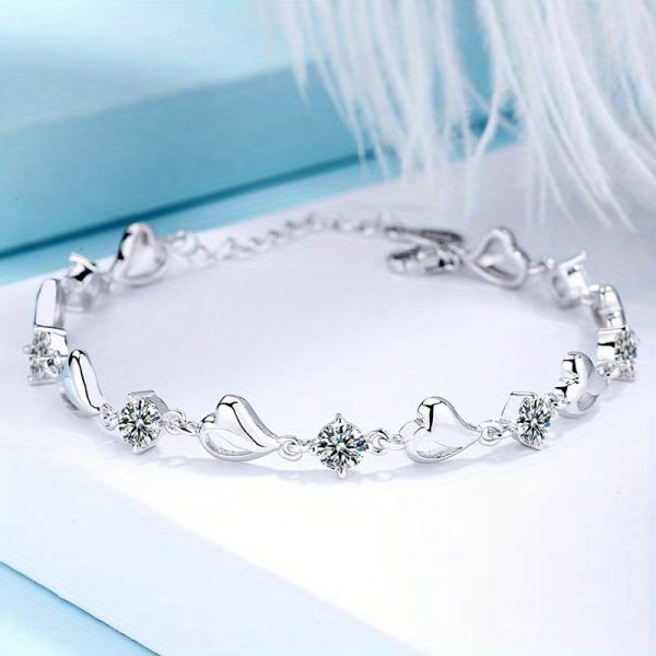 1pc Exquisite 925 Sterling Silver 3.5 Carat Moissanite Heart Shaped Romantic Bracelet - Elegant Jewelry for Women - Anniversary Gift Idea - Hypoallergenic and Nickel-Free - Durable and Long-Lasting - Image 6