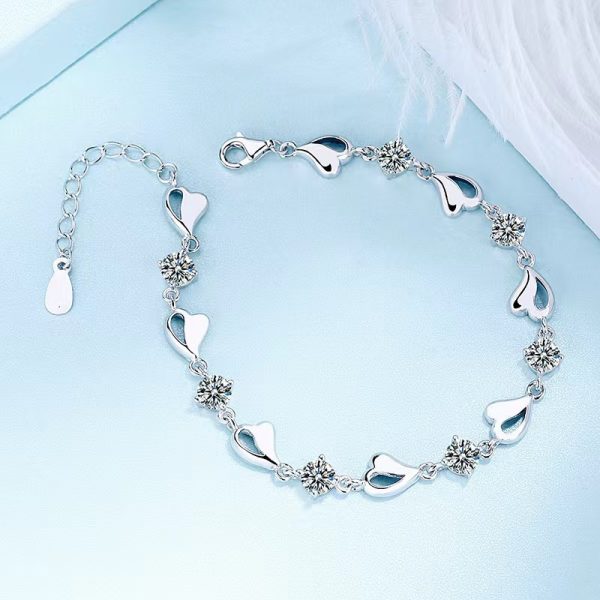 1pc Exquisite 925 Sterling Silver 3.5 Carat Moissanite Heart Shaped Romantic Bracelet - Elegant Jewelry for Women - Anniversary Gift Idea - Hypoallergenic and Nickel-Free - Durable and Long-Lasting - Image 2