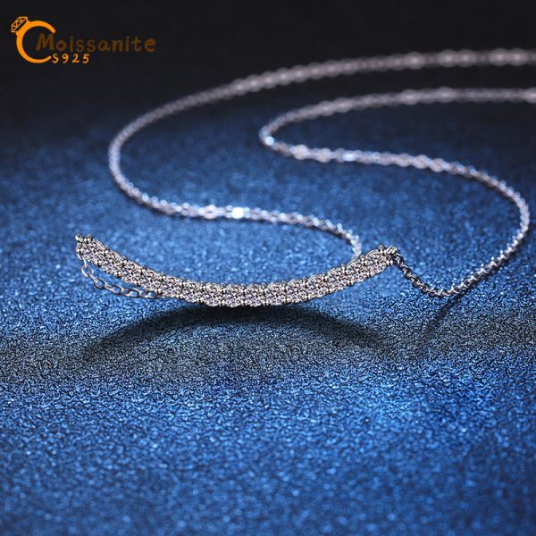 moissanite pendant necklace, 925 sterling silver, clavicle chain proposal engagement wedding dinner party trendy temperament classic simple style casual elegant design high-end light luxury niche sweet fresh girl cute gift for daughter and mom da