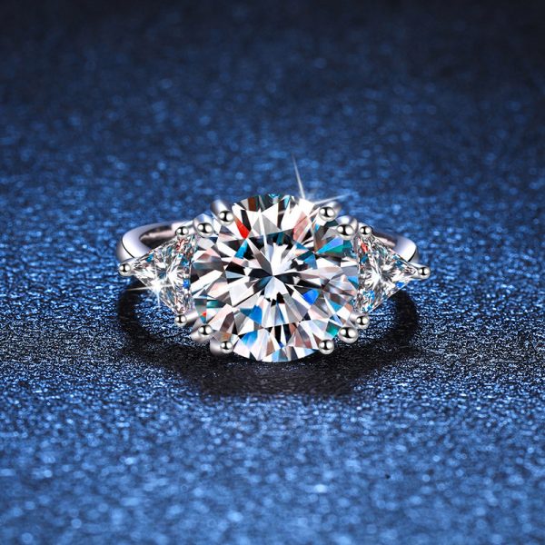 925 sterling silver 5 carat moissanite ring trendy temperament classic elegant design high-end luxury gift for women daily wear birthday anniversary Valentine's Day Christmas Halloween gift with gift box