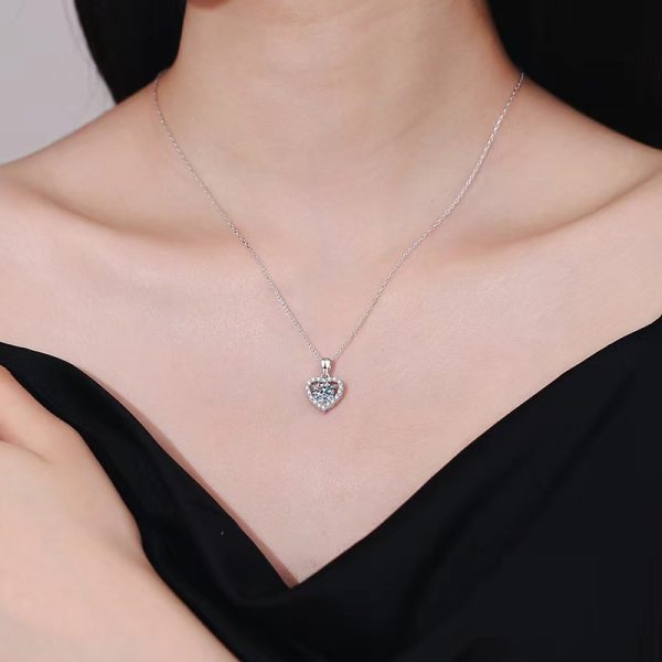LOVESSOM Elegant 2ctu002F3ct Moissanite Heart Pendant Necklace - 925 Sterling Silvery, Perfect for Birthdays & Anniversaries, Includes Gift Box - Image 5