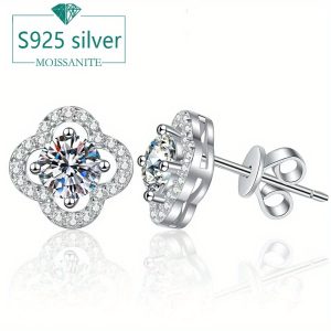 1 Pair LOVESSOM 925 Sterling Silver Earrings, 0.5 Carat Moissanite Four-Leaf Clover Studs, Elegant Style, 18K Gold Plated, Hypoallergenic for Daily Wear and Parties