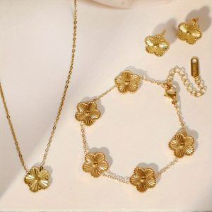 4pcs Stainless Steel Flower Design Jewelry Set - Creative, Fashionable, Simple, Neutral Style for Men and Women, Excellent Daily Gift or Party Wear Choice
