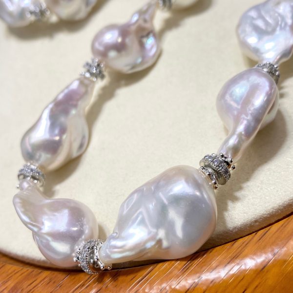 Elegant Bohemian Style Freshwater Baroque Pearl Necklace Set - Unique Irregular Shaped Pearls with Natural Luster, Ideal Gift for Friends, Includes Random Gift Box - Image 5
