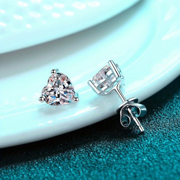 LOVESSOM 925 Silver 1 Carat*2 Heart-Shaped Moissanite Stud Earrings, Fashionable Bohemian Style, 18K Gold Plated, Ideal for Daily Wear and Party Accessory, Perfect for Christmas, Halloween, Thanksgiving Gift with Gift Box, 3g - Image 6