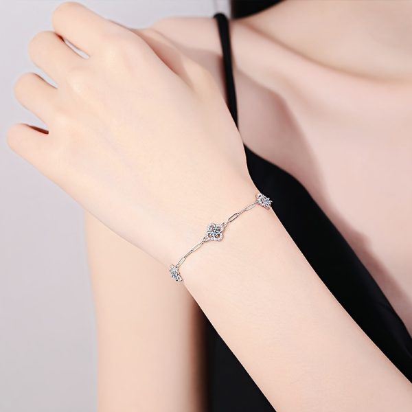 Sterling Silver Bracelet 0.6CT Moissanite Bracelet Light Luxury Universal Prosperity Clover D Color Moissanite Bracelet Women's Valentine's Day Gift Mother's Day Gift Halloween Party Christmas Party - Image 6