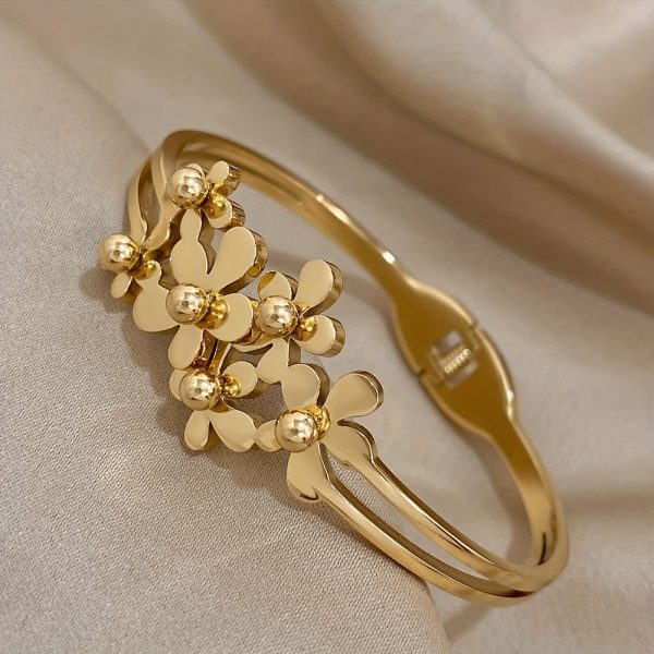 1pc 18K Gold-plated Stainless Steel Bracelet, With 6 Small Flowers Decor, For Men Women - Image 2