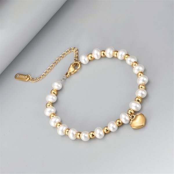 Heart-Shaped Dazzle Pendant Bracelet - Faux Pearl Beads, Stainless Steel, Minimalist Design, Perfect Valentine's Day Gift for Her, Hand Jewelry, Dainty and Elegant Accessory