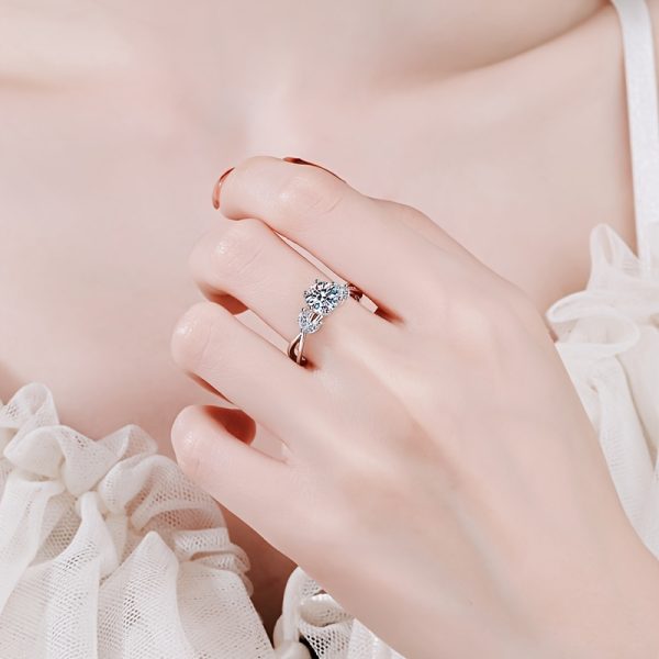 1 Carat Stunning Moissanite Solitaire Engagement Ring - Exquisite Rings for Women, Ideal Mother's Day Gift, Anniversary Present, or Birthday Surprise, Featuring a Dazzling Round Cut Gemstone and a Comfortable, Hypoallergenic Band - Image 3