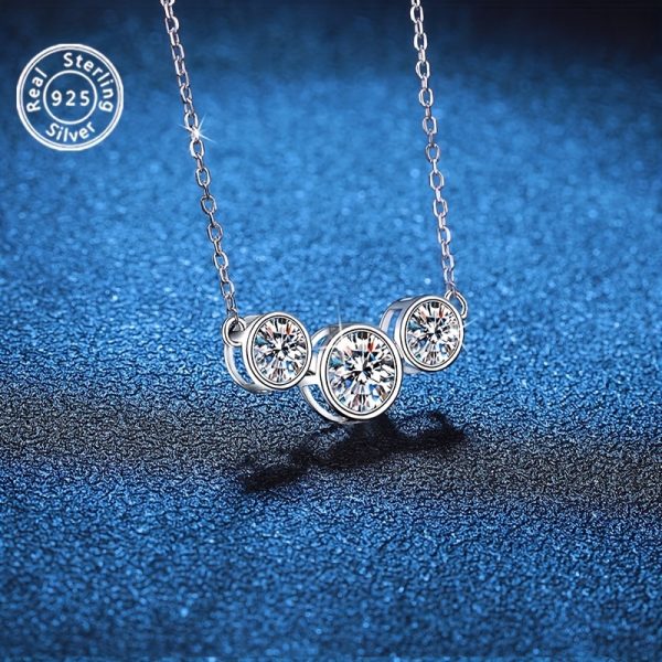 Elegant 2 Carat Moissanite Pendant Necklace in S925 Silvery - Perfect for Daily Wear, Parties, Valentine's, Christmas & Engagement Celebrations - Luxurious Gift for Her - Image 5