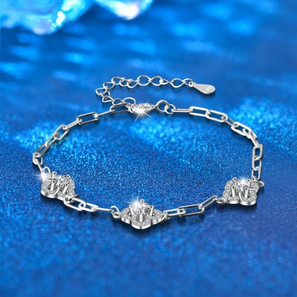 Sterling Silver Bracelet 0.6CT Moissanite Bracelet Light Luxury Universal Prosperity Clover D Color Moissanite Bracelet Women's Valentine's Day Gift Mother's Day Gift Halloween Party Christmas Party - Image 2