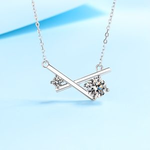 Silver Luminous 1 Carat Moissanite Necklace Jewelry With Certificate Men's Women's Fashion Necklaces Small Fragrance For Weddings And Parties Black Friday Halloween Gifts Ideal Gifts For Christmas With Gift Boxes