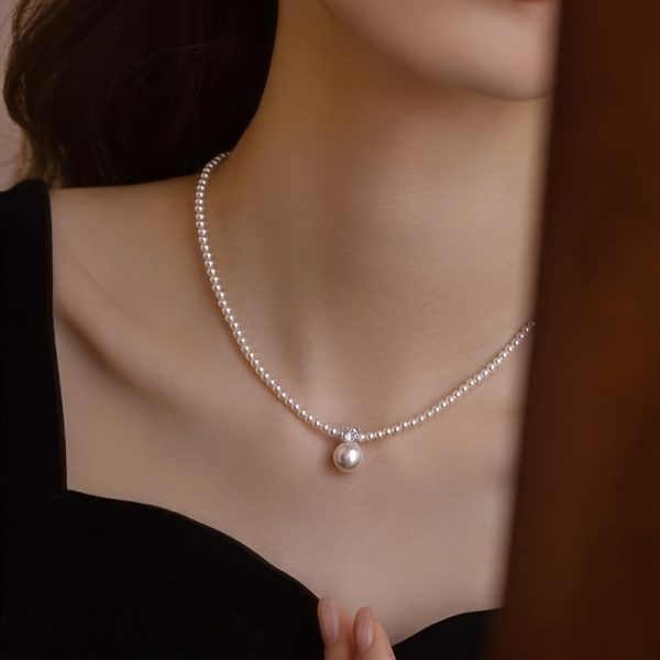 Luxury Freshwater Pearl Necklace Single Pearl Pendant Sexy Clavicle Chain No Plating Fashionable Light Luxury Design Daily Wear Sweater Chain - Image 8