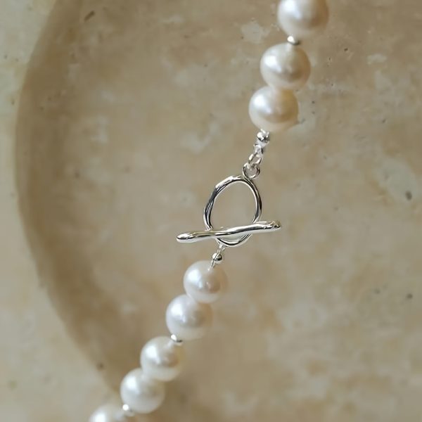 Elegant Freshwater Pearl Necklace with 14K Gold-Plated Clasp - Classic Round & Irregular Design, Perfect for Casual Attire or Vacation, Ideal Valentine's Gift - Image 4