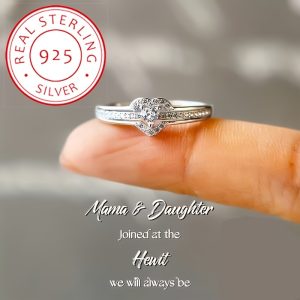 1.6g 0.06oz 925 Sterling Silver Cute Heart Design Ring with Inlaid Shining Zirconia, High-Quality Jewelry for Female, Dainty Gift for Your Love