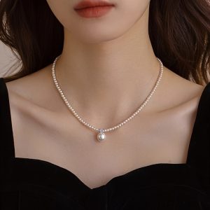 Luxury Freshwater Pearl Necklace Single Pearl Pendant Sexy Clavicle Chain No Plating Fashionable Light Luxury Design Daily Wear Sweater Chain